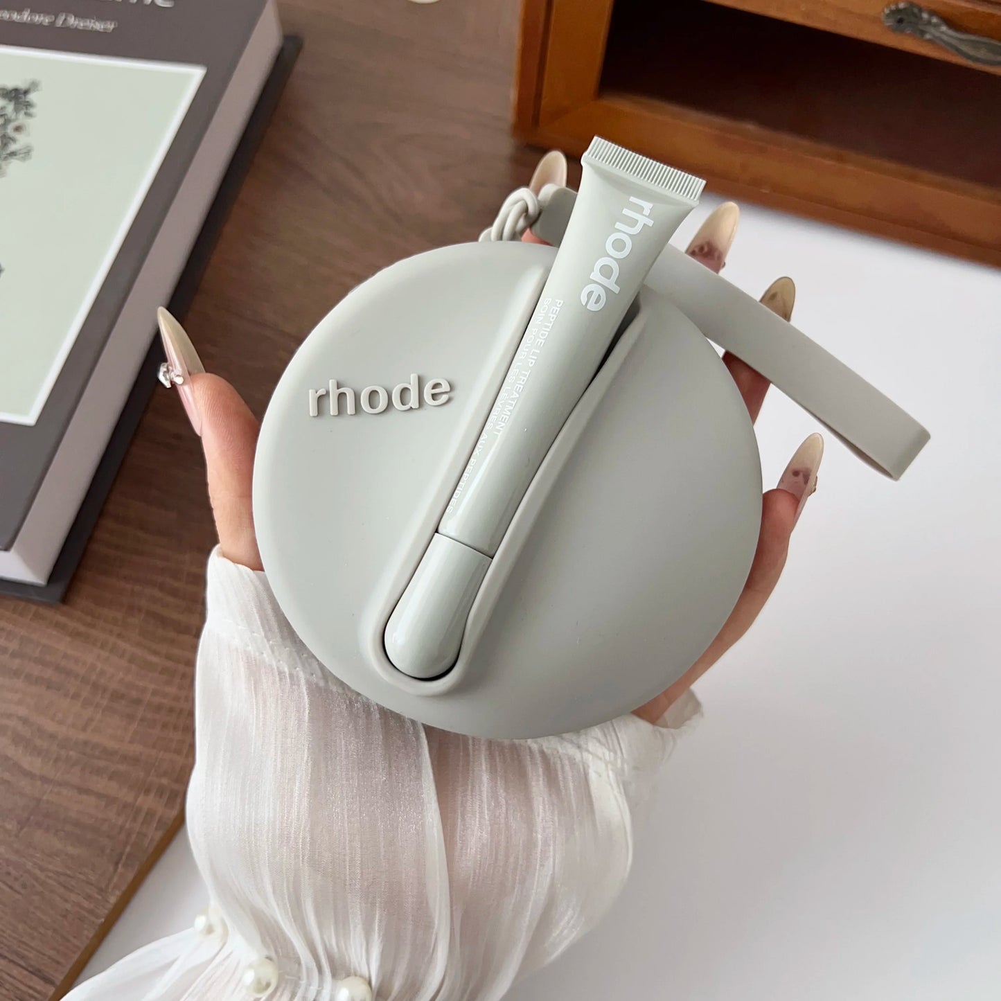 Original Rhode Lipstick Holder Shell Lipstick Cosmetic Bag Headphone Case Portable Mirror Storage Bag Wrist Strap Gift Packet